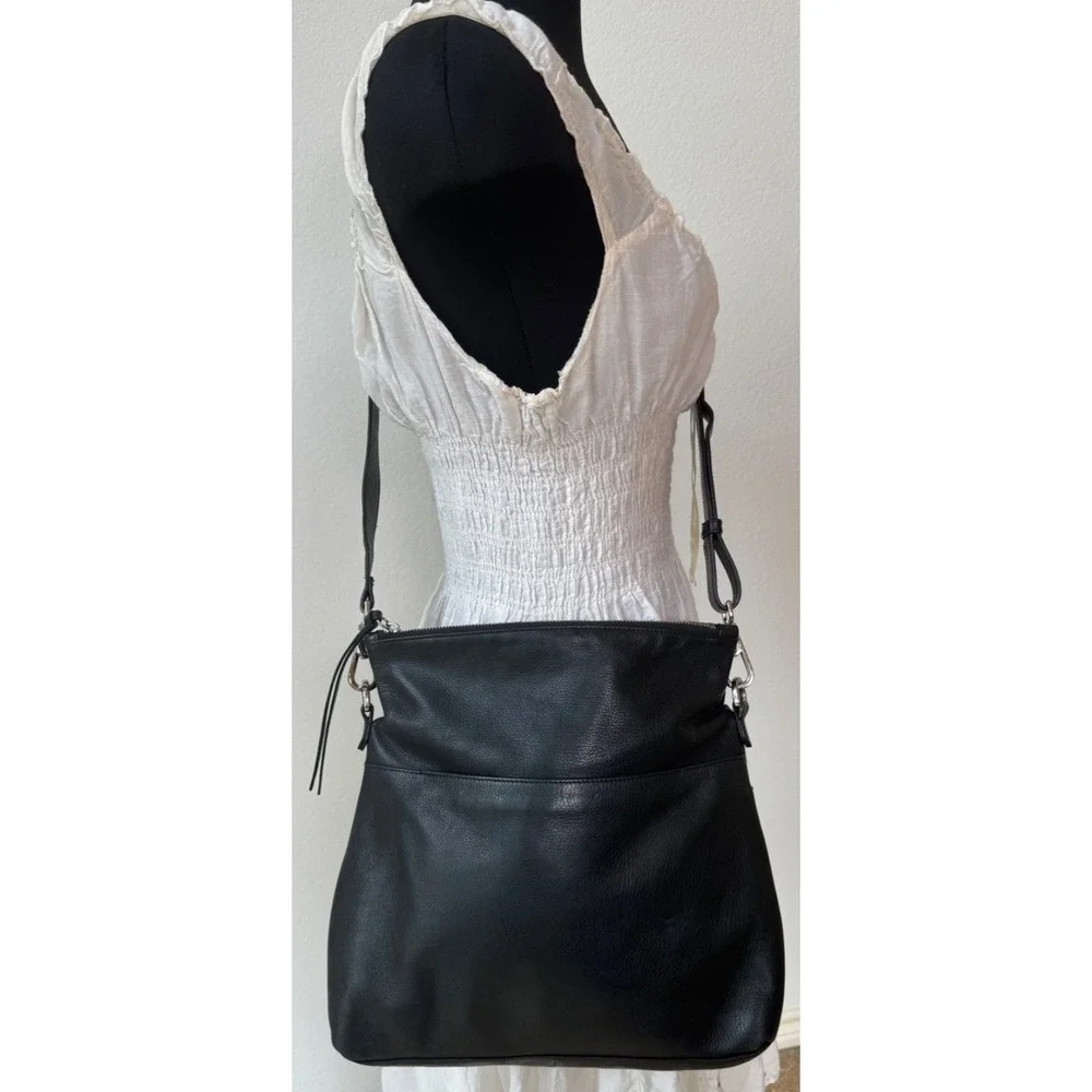 Margot Hobo Black Leather Fold Over Adjustable Shoulder/Crossbody‎ Bag Y2k